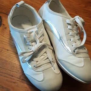 **Giveaway** Primark White and Silver Women's Sneakers